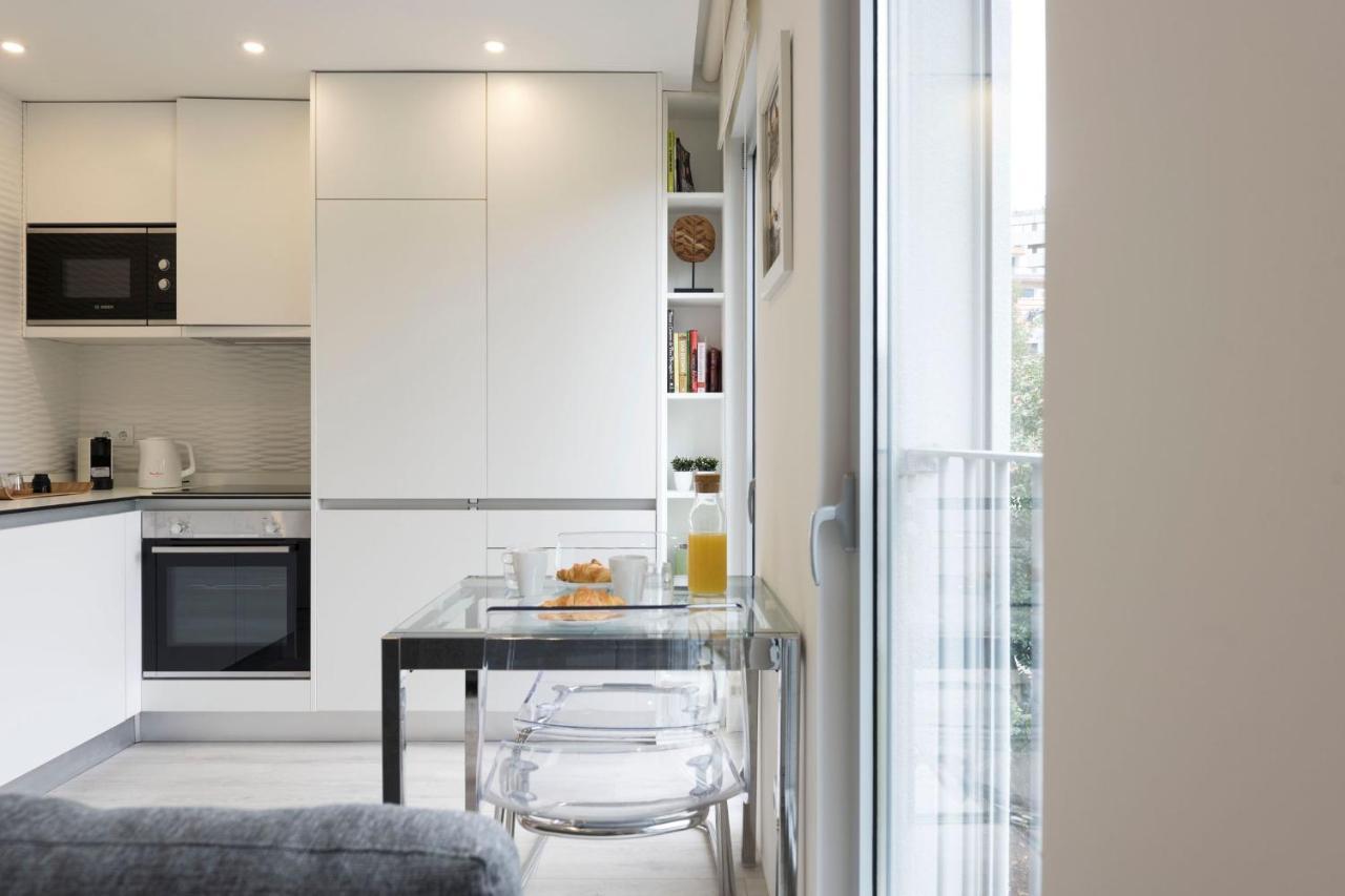 Lovelystay - Modern Loft With Gym & Free Parking Minutes Away From Cbd Порту Экстерьер фото